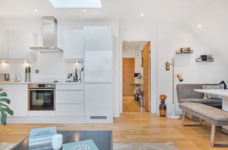 1388161-21-694a50...