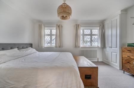 1399985-12-696987...