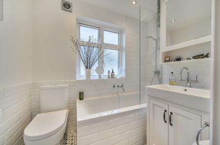 1399985-16-696987...