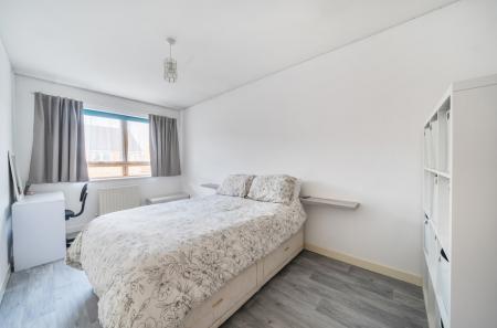 1399946-12-696f51...