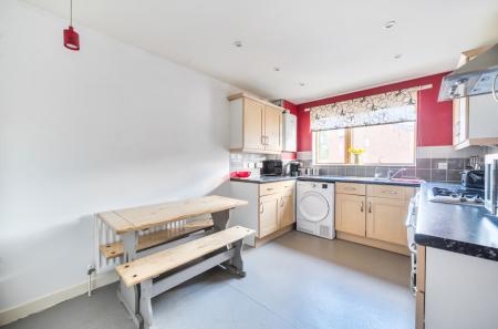 1399946-16-696f52...