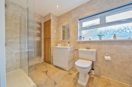 1401206-5-696f5c7...