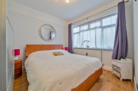 1401206-1-696f5b9...