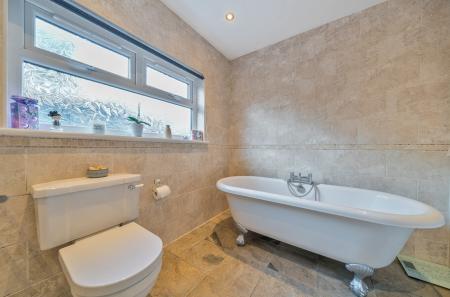 1401206-6-696f5c8...