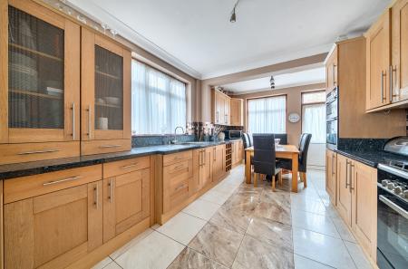 1405202-7-69790ec...