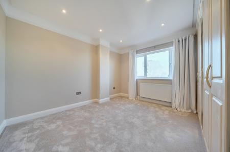 1418417-5-699f1fc...