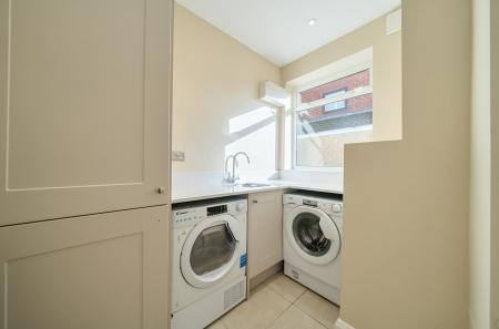 1418417-7-699f200...