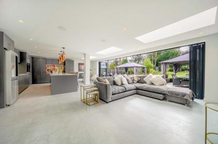 1425602-22-69b941...