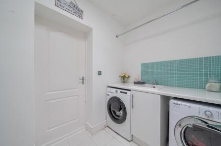 1425602-24-69b941...