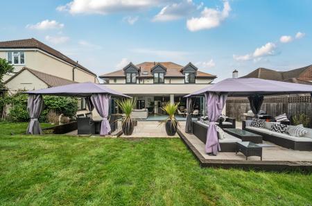 1425602-10-69b940...