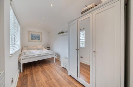 1419486-12-69a08e...