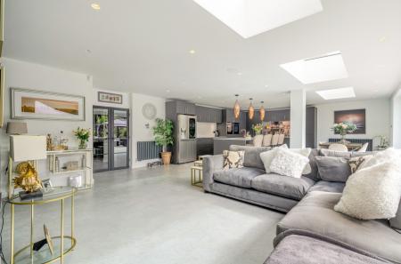 1425602-15-69b940...