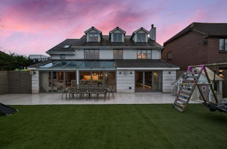 1424583-7-69a9cf3...