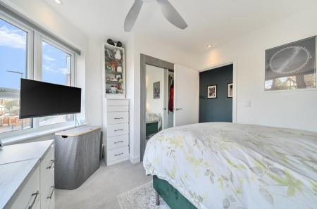 1401200-4-697cbbe...