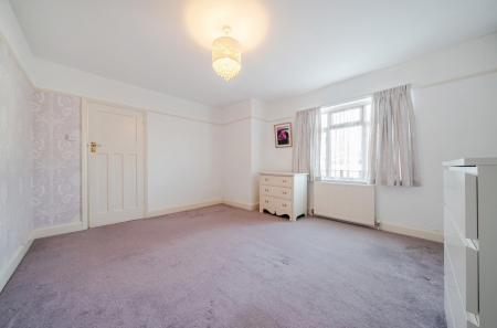 1386549-4-69677c4...