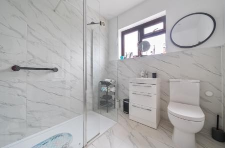 1417358-11-699c92...