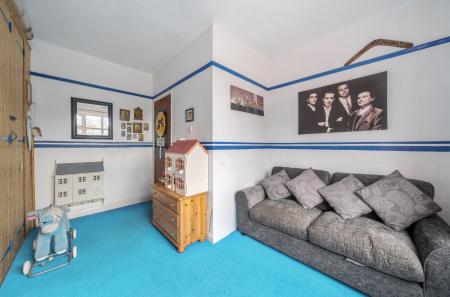 1417358-10-699c92...