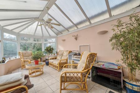 1417358-16-699c92...