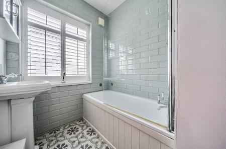 1424140-20-69aead...