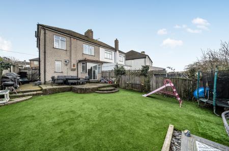 1424140-4-69aeabe...