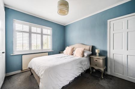 1424140-17-69aead...