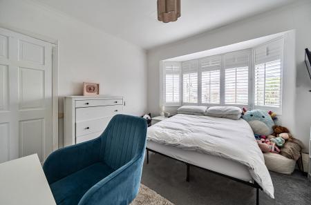 1424140-19-69aead...