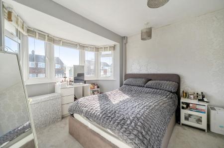 1428974-17-69ba74...