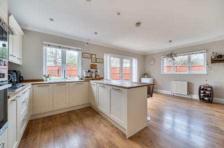 1424177-16-69b409...