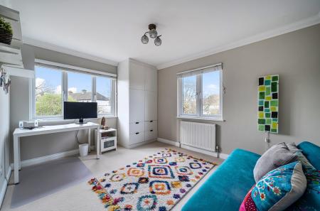 1424177-7-69b4080...