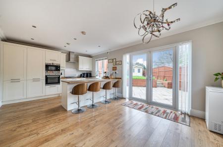 1424177-18-69b411...