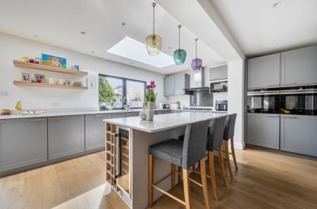 1430423-7-69b443a...