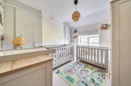 1432375-16-69bbf9...