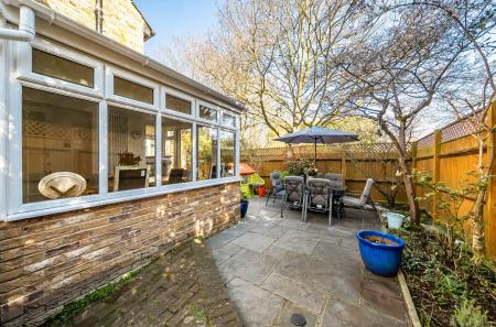 1432375-4-69bbf8c...