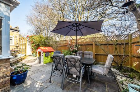 1432375-6-69bbf8d...