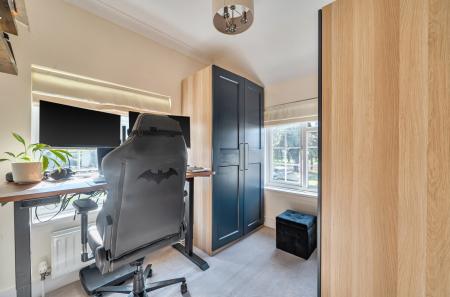 1432375-20-69bbf9...