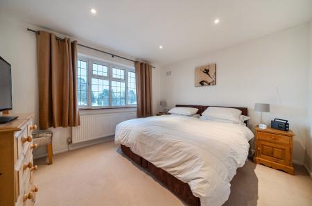 1420060-1-69a0925...