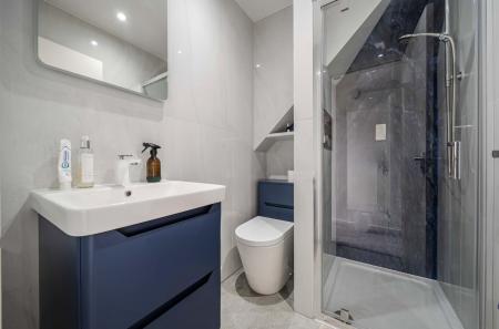 1437887-23-69cd5c...