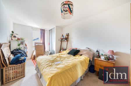 00047eb3-2e6c-468...