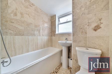 1a4ad4d2-ce04-43d...