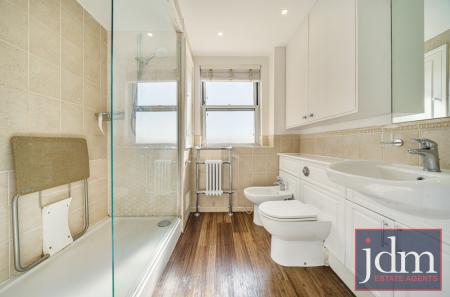 cbeb2a15-c704-4ec...