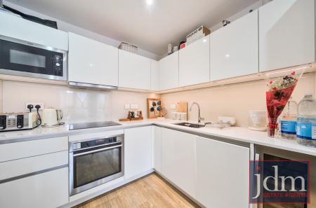 d24215fd-594e-481...