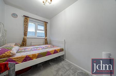 cf4b5618-45a6-413...