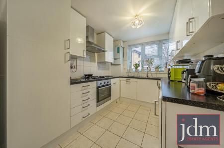 f4cec948-9304-422...