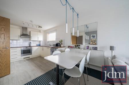 16794372-618f-4a3...