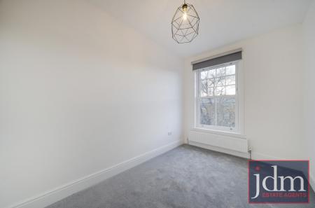 763225a4-c927-41f...