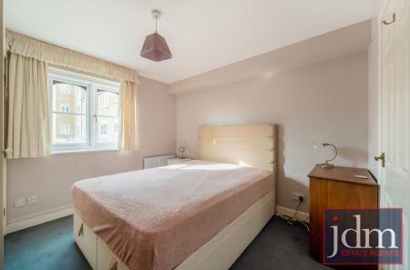 7b84c069-b8c3-41b...