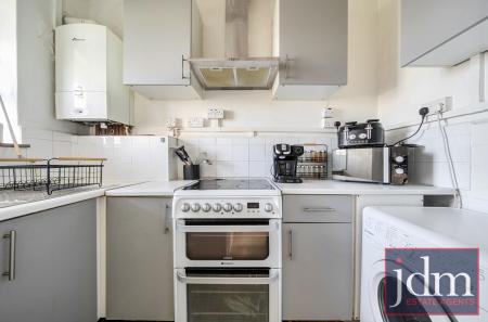 6dd95c99-8a76-496...