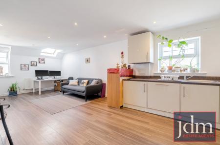Kitchen/ Living Room