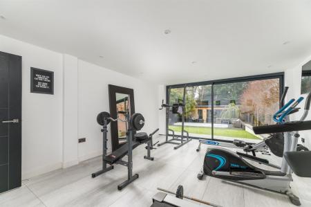 HOME GYM
