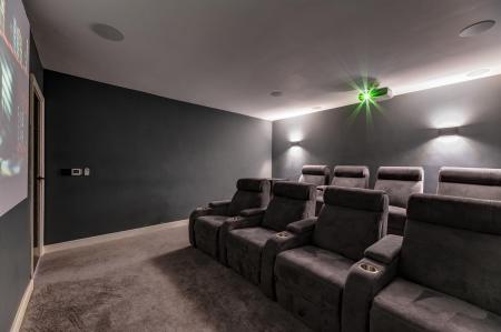 CINEMA ROOM